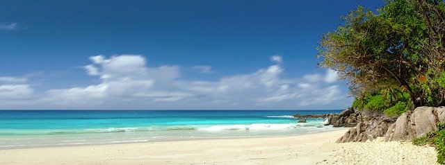 Küste an den Seychellen