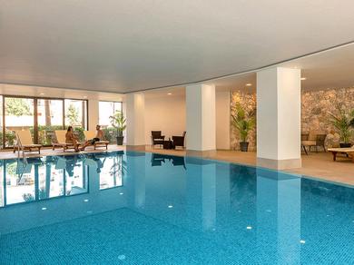 Hallenbad
