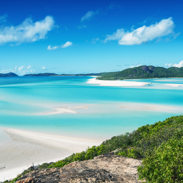Blick vom Hügel auf die Whitehaven Beach Bucht