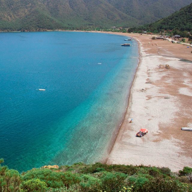 Blick von einer Klippe auf Adrasan Beach