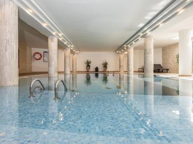 Hallenbad