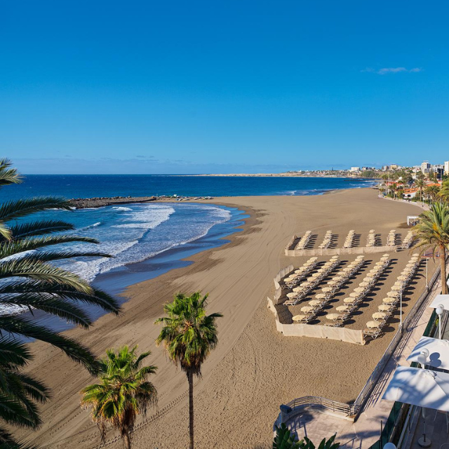 Flacher, sandiger Abschnitt vom Playa de las Burras
