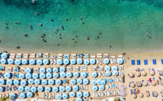 Psarou Beach Vogelperspektive