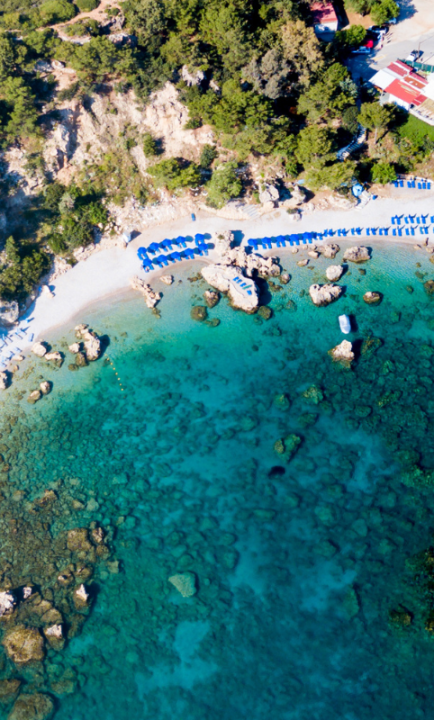 Vogelperspektive auf Anthony Quinn Bay Rhodos