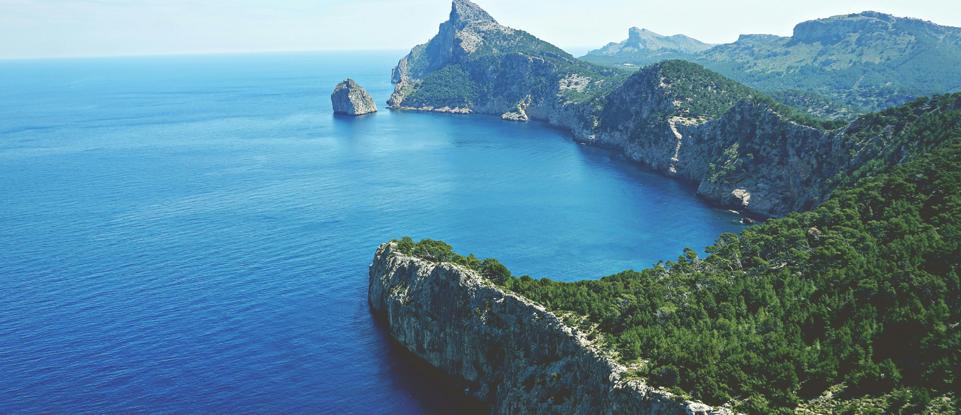 Blick vom Kap Formentor auf die Küstenlinie