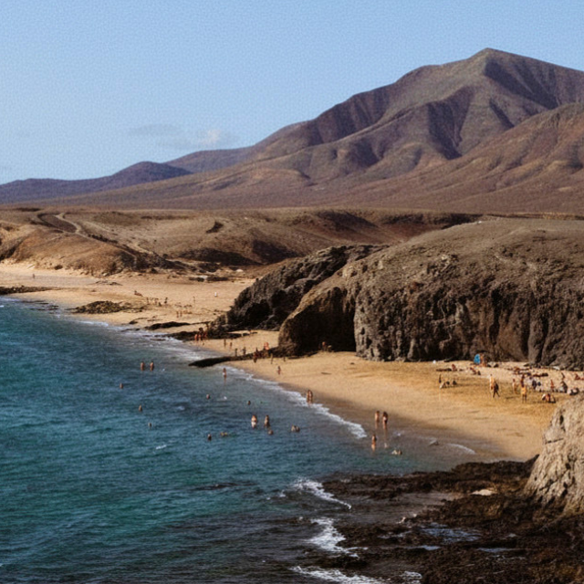 Ausblick auf laya Bajo el Risco am Fuße von Klippen
